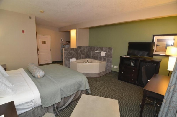 AmericInn by Wyndham Des Moines Airport image 13