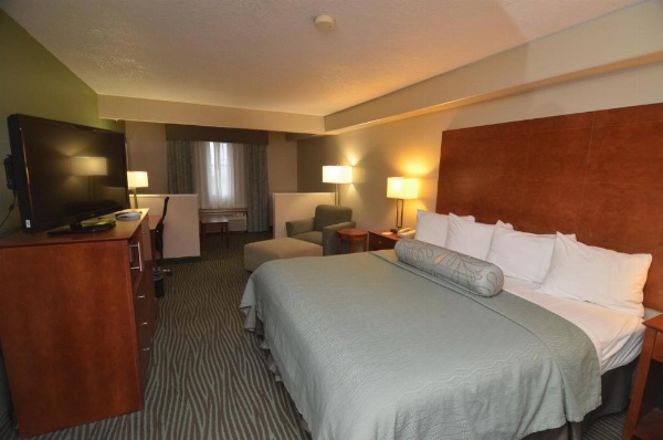 AmericInn by Wyndham Des Moines Airport image 22