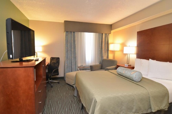 AmericInn by Wyndham Des Moines Airport image 30